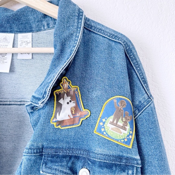 Disney Parks Joey Chou Magic Kingdom Castle Denim Jacket XXL NWT NEW 2023 - Picture 4 of 6